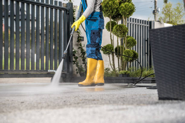Spring Cleaning in Pelican Bay, TX